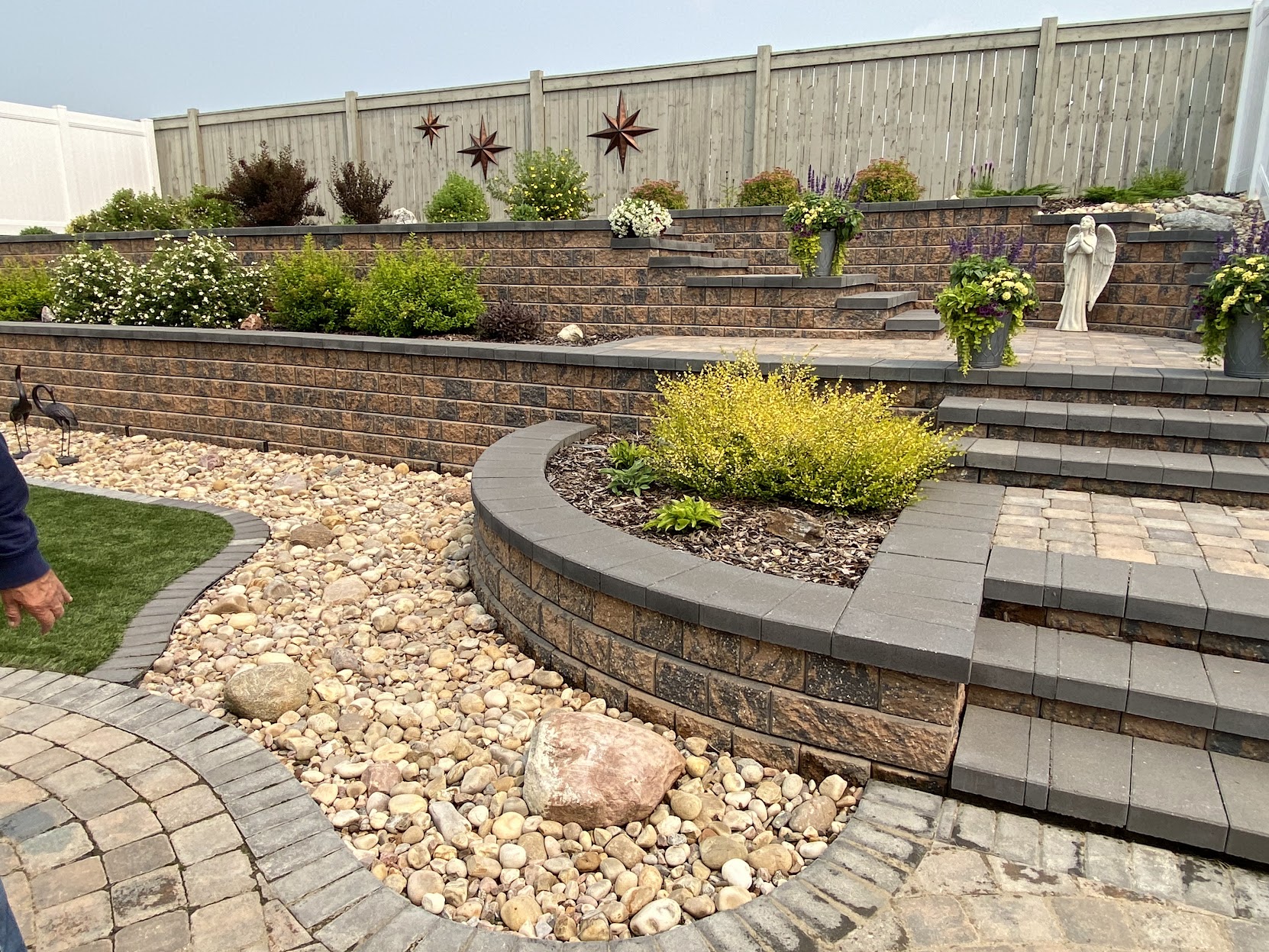 Residential – Artistic Hardscaping